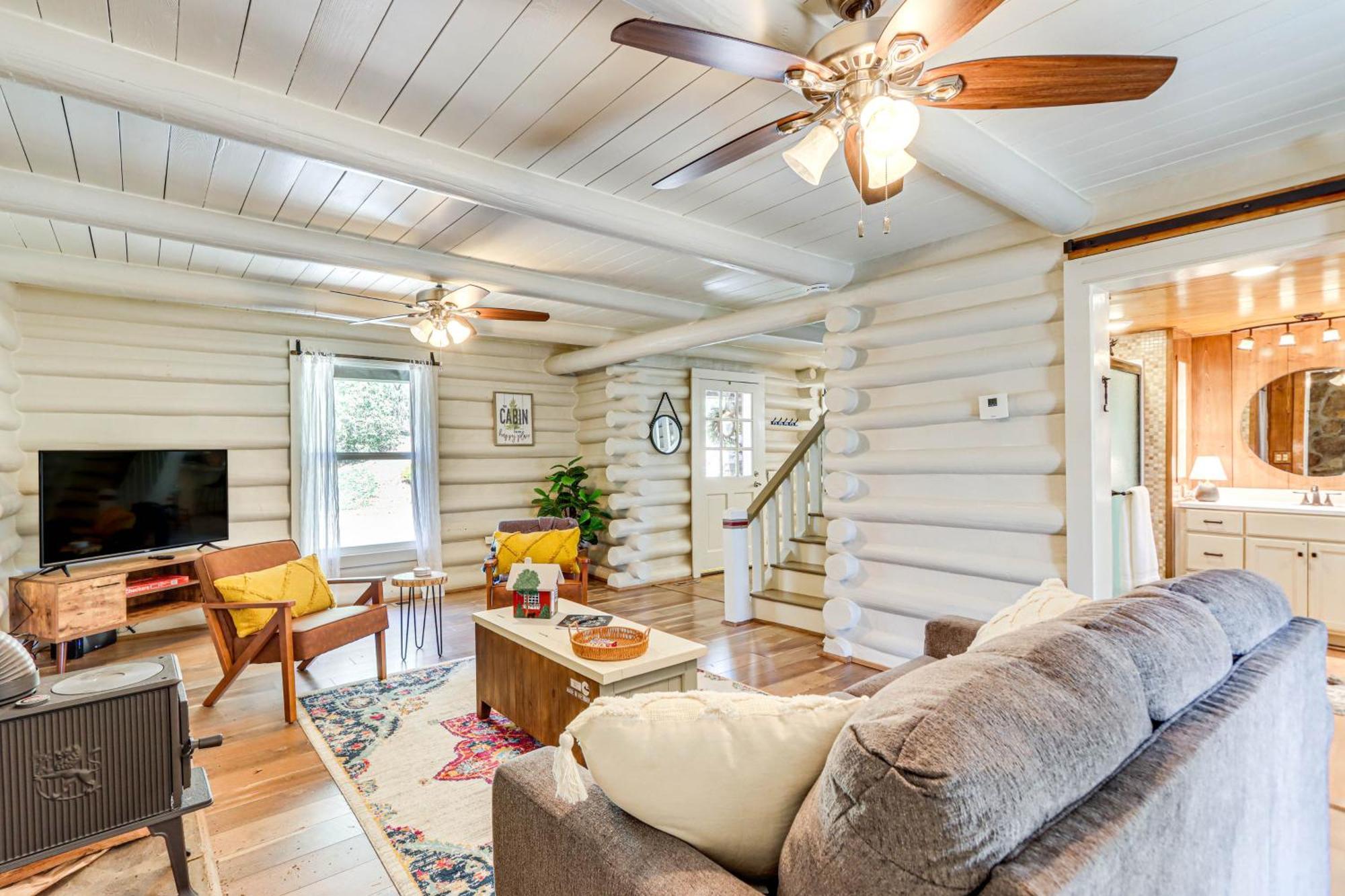 Dog-Friendly Hiawassee Cabin With Decks And Fire Pit! Exterior photo