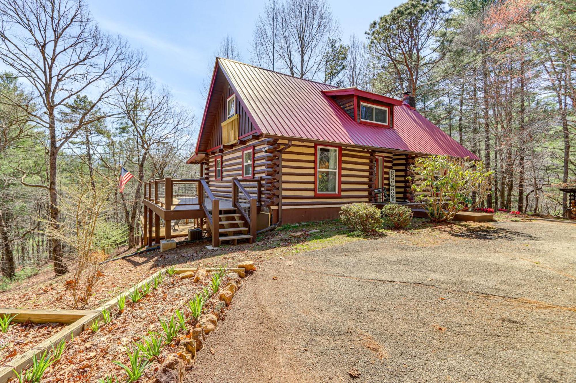 Dog-Friendly Hiawassee Cabin With Decks And Fire Pit! Exterior photo