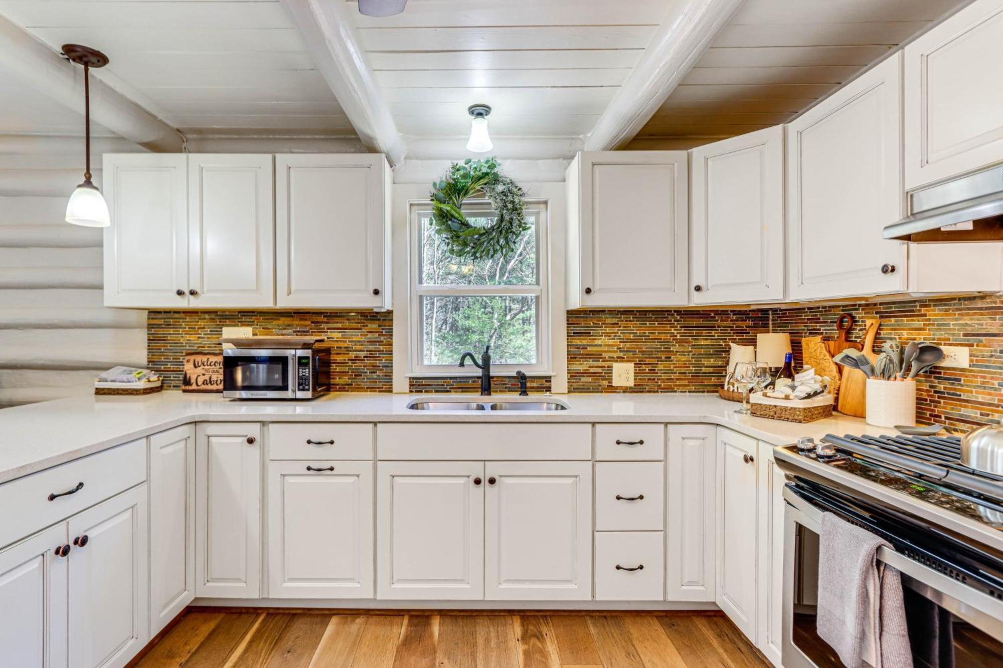 Dog-Friendly Hiawassee Cabin With Decks And Fire Pit! Exterior photo