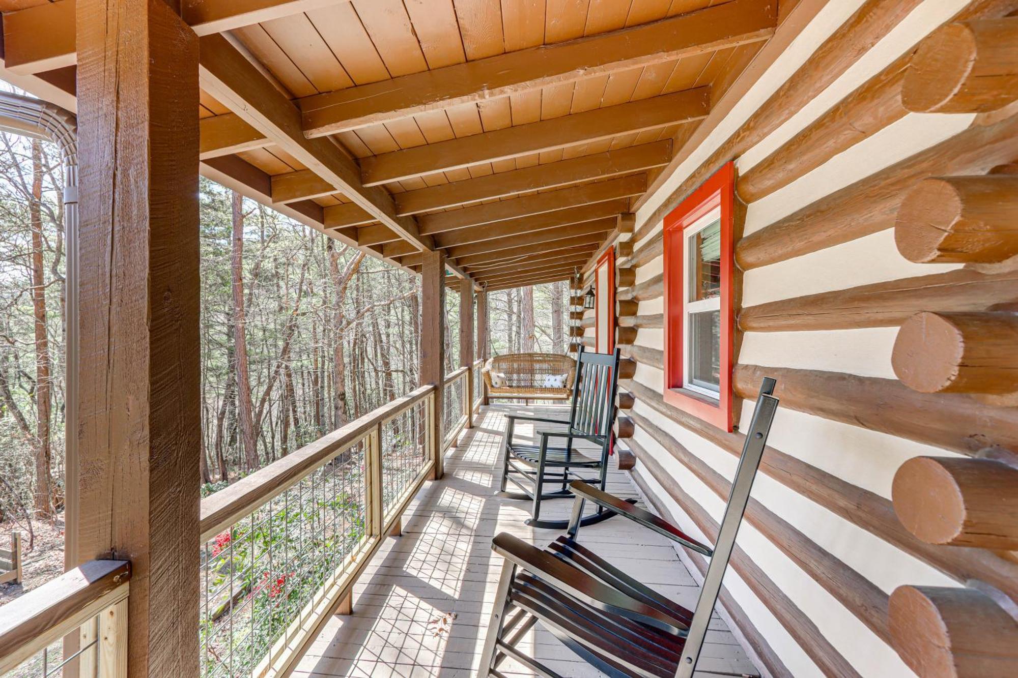 Dog-Friendly Hiawassee Cabin With Decks And Fire Pit! Exterior photo