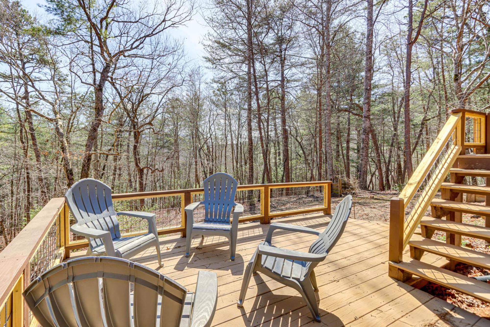 Dog-Friendly Hiawassee Cabin With Decks And Fire Pit! Exterior photo